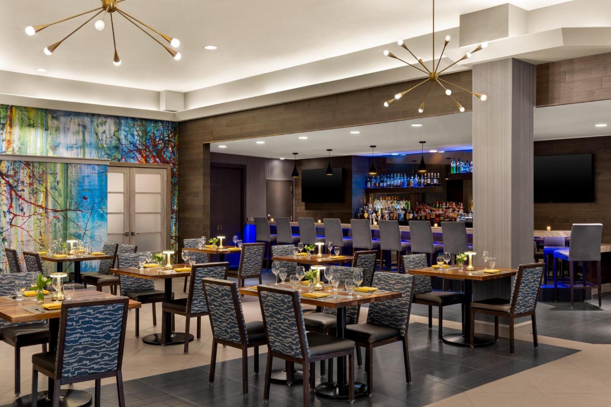 Crowne Plaza Edison By Ihg Hotel Exterior photo